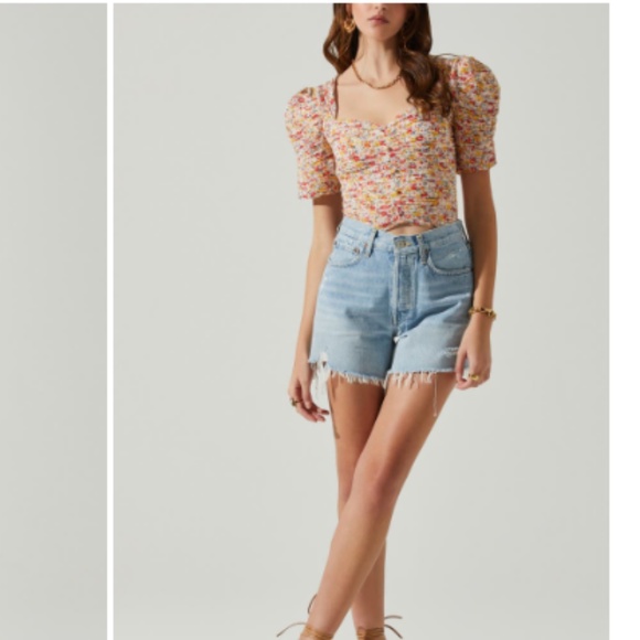 Astr Floral Pintuck Pleated Crop Top Size M - Picture 8 of 8